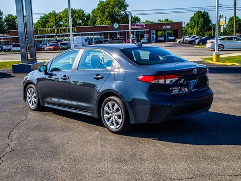 Used 2025 Toyota Corolla LE FWD image 5