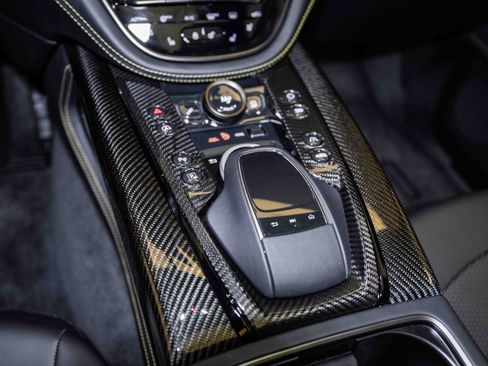 Used 2024 Aston Martin DBX 707 image 32