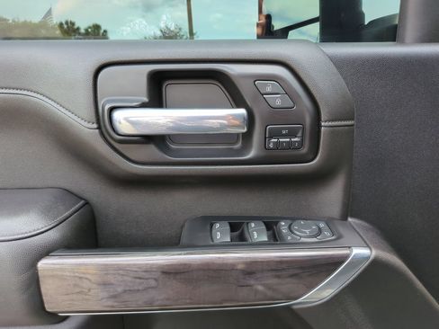 Used 2022 Chevrolet Silverado 2500 LTZ w/ LTZ Plus Package AWD/4WD image 19