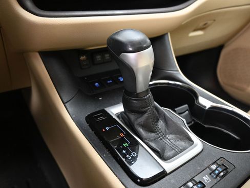 Used 2018 Toyota Highlander Limited image 15