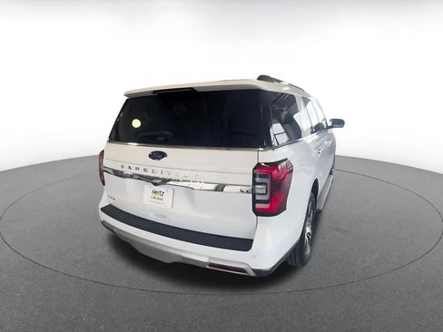 Used 2024 Ford Expedition Limited image 16