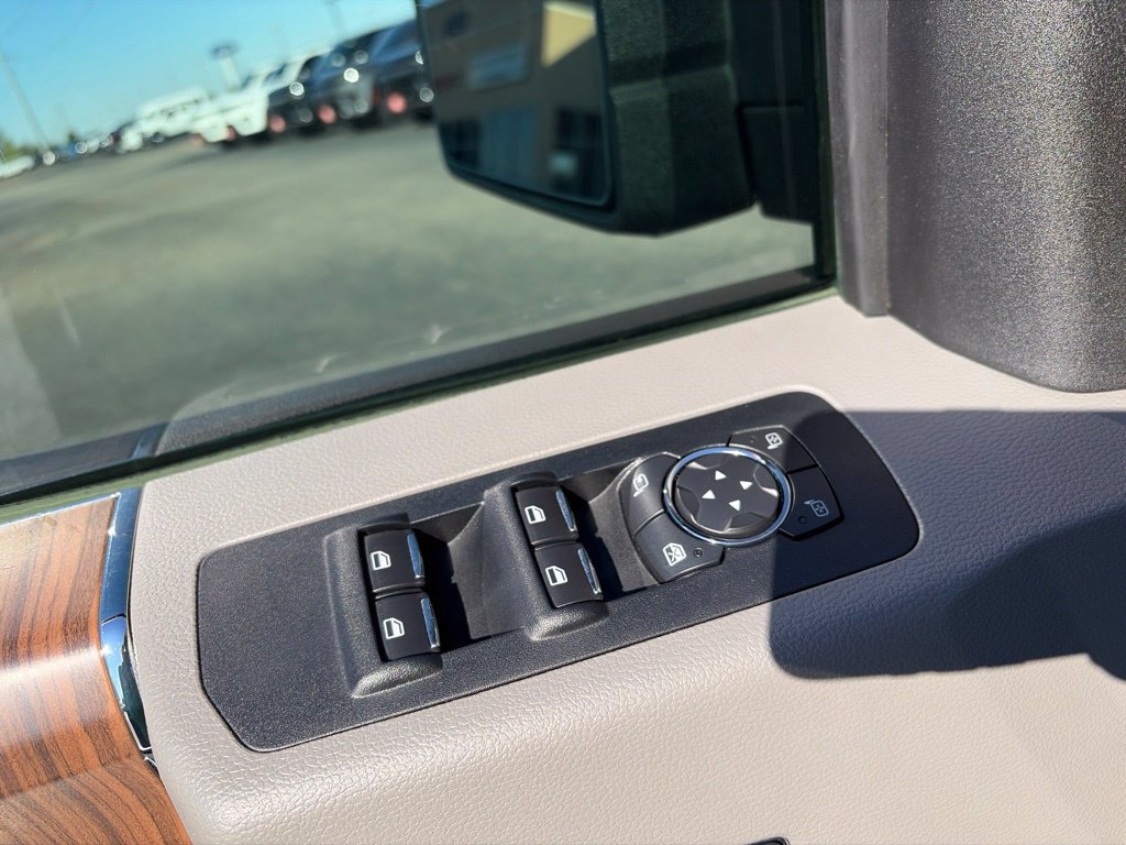 Used 2017 Ford F150 Lariat RWD image 11