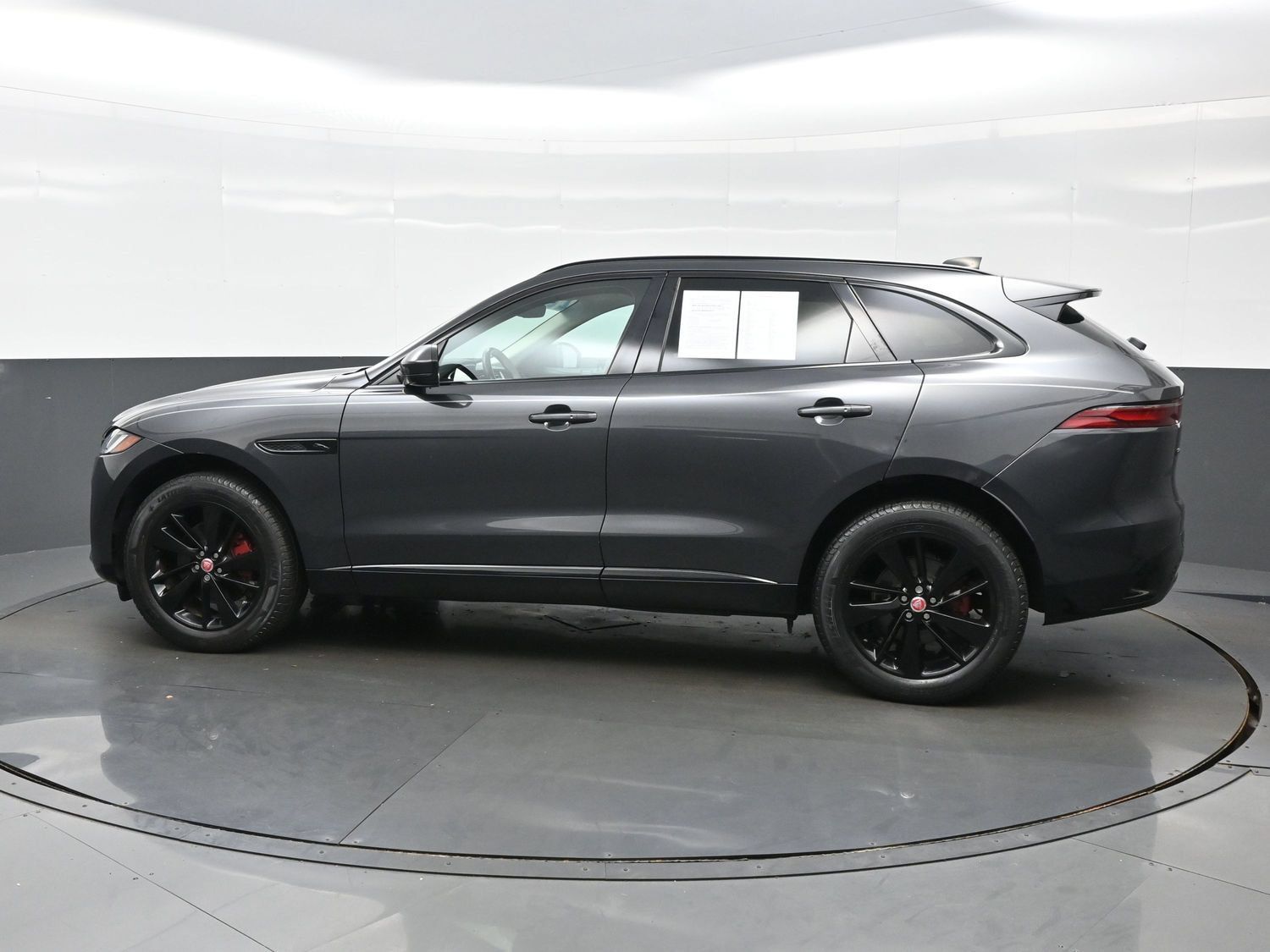 Used 2022 Jaguar F-PACE S AWD/4WD image 4