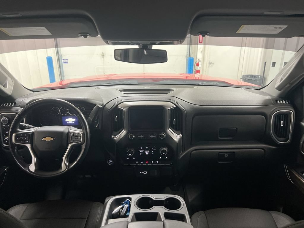Used 2022 Chevrolet Silverado 1500 LT w/ Z71 Off-Road Package AWD/4WD image 10