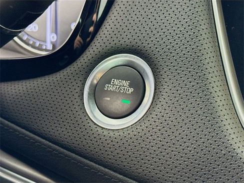 Used 2022 Cadillac XT5 Luxury w/ LPO, ONYX Package image 28