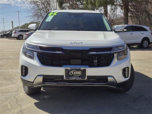 Certified 2025 Kia Seltos SX image 2