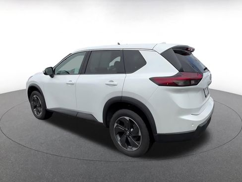 Used 2025 Nissan Rogue SV FWD image 10