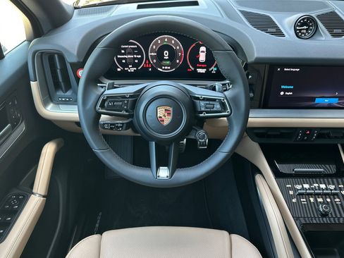 New 2026 Porsche Cayenne E-Hybrid AWD/4WD image 16