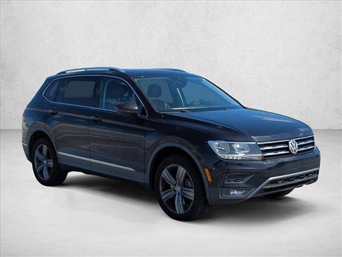 Used 2020 Volkswagen Tiguan SEL image 3