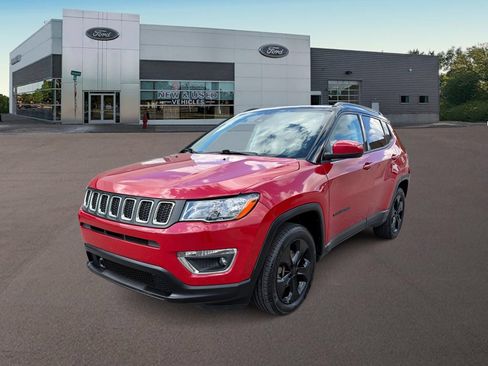 Used 2020 Jeep Compass Latitude AWD/4WD image 4