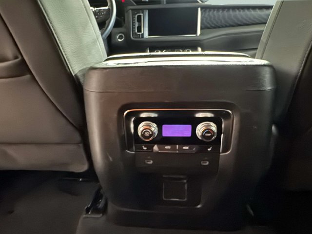 Used 2024 GMC Yukon Denali AWD/4WD image 22