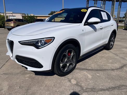 Used 2022 Alfa Romeo Stelvio Ti image 7