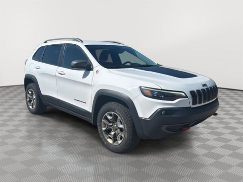 Used 2019 Jeep Cherokee Trailhawk w/ Cold Weather Group AWD/4WD image 4