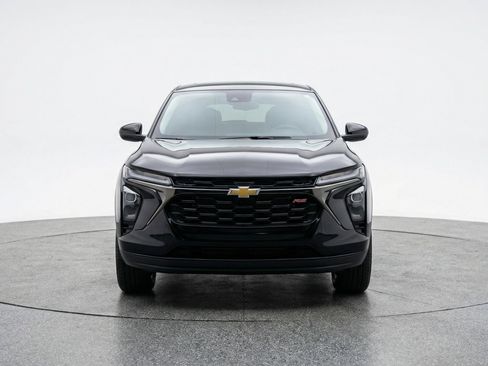 Used 2025 Chevrolet TrailBlazer LT image 2