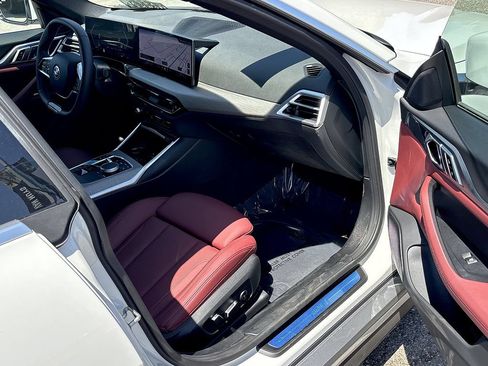 Used 2025 BMW i4 eDrive40 w/ Parking Assistance Package RWD image 27