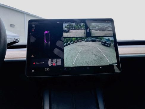 Used 2025 Tesla Model Y Long Range RWD image 14