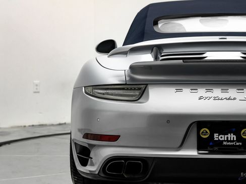 Used 2015 Porsche 911 Turbo S image 11