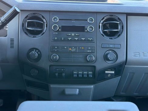 Used 2016 Ford F550 XL w/ Power Equipment Group image 18