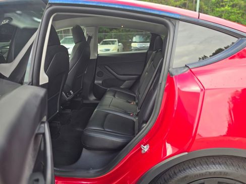 Used 2021 Tesla Model Y Long Range AWD/4WD image 10