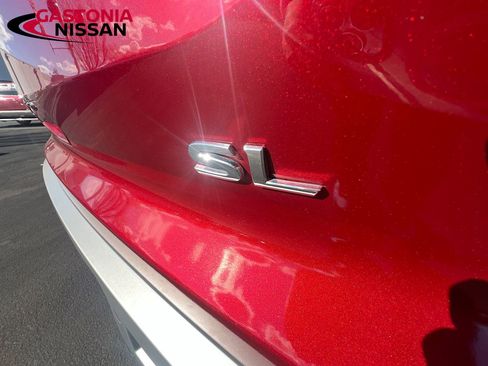 Used 2024 Nissan Pathfinder SL image 44