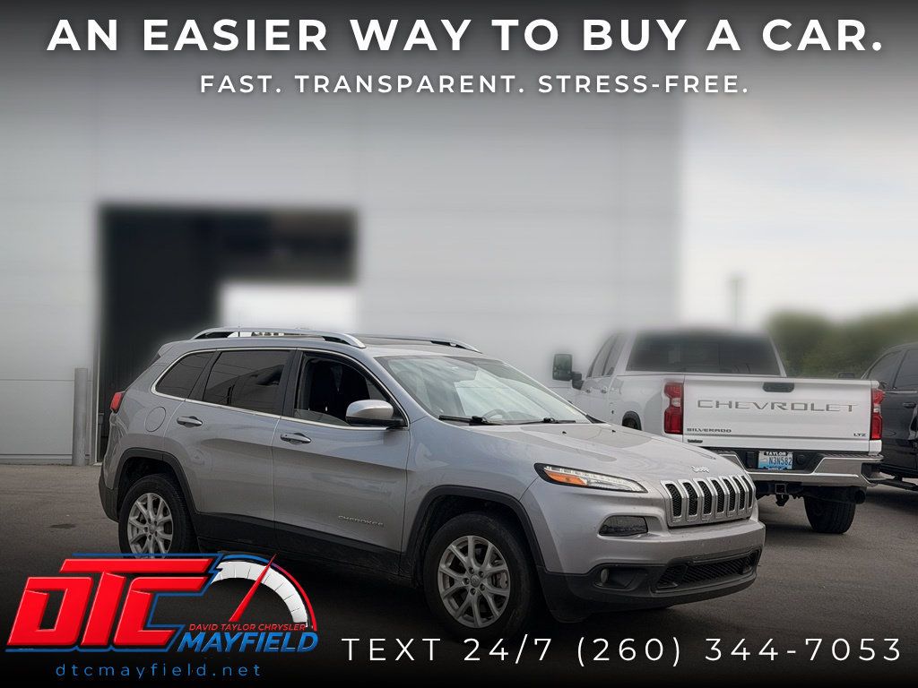 Used 2017 Jeep Cherokee Latitude w/ Comfort/Convenience Group AWD/4WD image 1