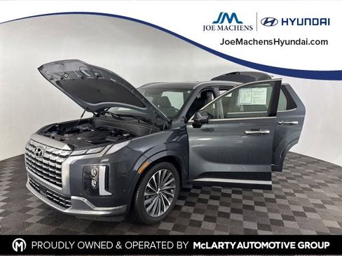 Used 2024 Hyundai Palisade Calligraphy image 13