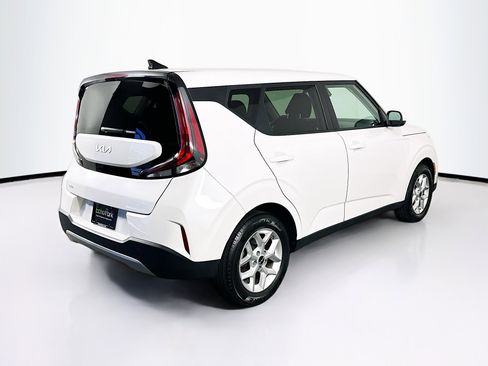 Used 2025 Kia Soul LX w/ LX Technology Package image 9