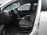 Used 2019 Chevrolet Equinox LT image 2