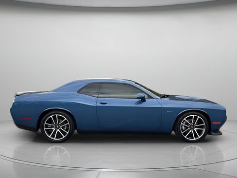 Used 2023 Dodge Challenger R/T image 2