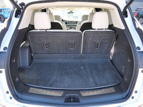 Used 2022 Buick Enclave Avenir w/ Avenir Technology Package AWD/4WD image 21