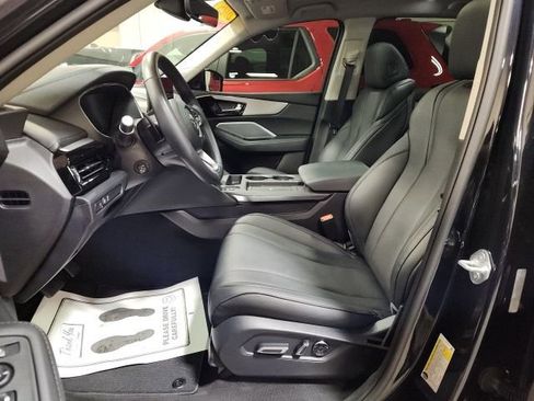 Used 2025 Acura MDX SH-AWD image 9