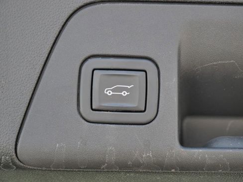 Used 2023 Buick Envision Essence w/ Sport Touring Package image 23