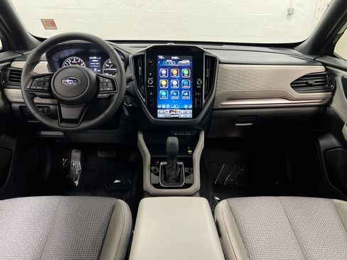 Used 2025 Subaru Forester Premium AWD/4WD image 12