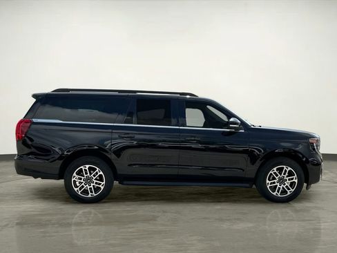 Used 2025 Ford Expedition Max Active AWD/4WD image 9