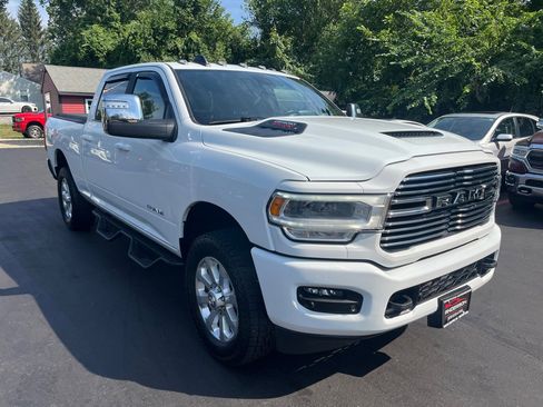 Used 2024 RAM 2500 Laramie w/ Sport Appearance Package image 5