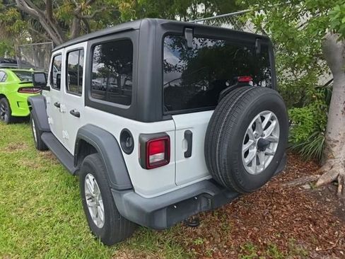 Used 2023 Jeep Wrangler Unlimited Sport AWD/4WD image 4