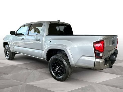 Used 2021 Toyota Tacoma SR5 RWD image 6