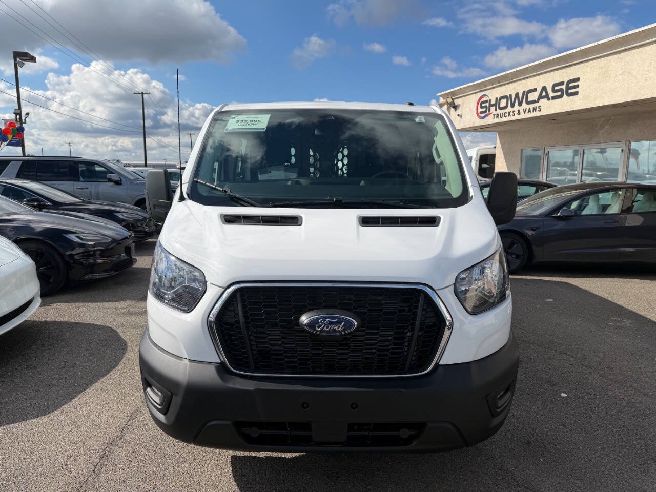 Used 2025 Ford Transit 250 Low Roof w/ Exterior Upgrade Package RWD image 3
