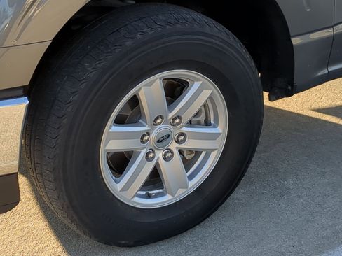 Used 2023 Ford F150 XLT image 11