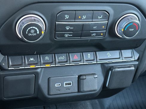 Certified 2022 Chevrolet Silverado 1500 Custom Trail Boss AWD/4WD image 20