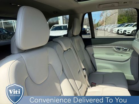 Certified 2023 Volvo XC90 B5 Plus AWD/4WD image 28