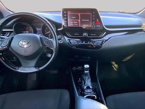 Used 2019 Toyota C-HR XLE FWD image 16