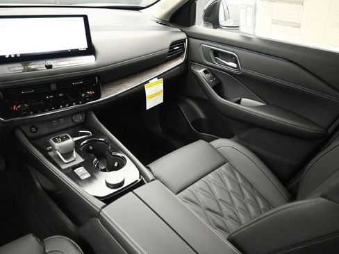 New 2026 Nissan Rogue Platinum w/ Platinum Premium Package image 13