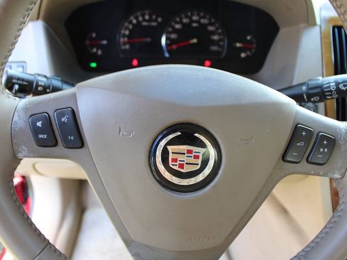 Used 2005 Cadillac STS w/ Preferred Equipment Group RWD image 22