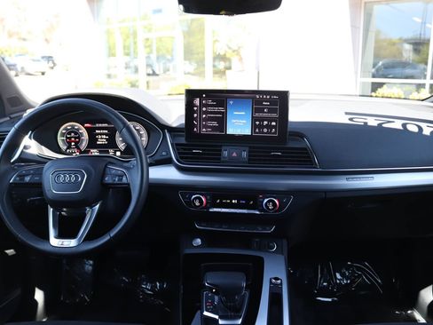Certified 2025 Audi Q5 e Premium Plus w/ Premium Plus Package AWD/4WD image 14