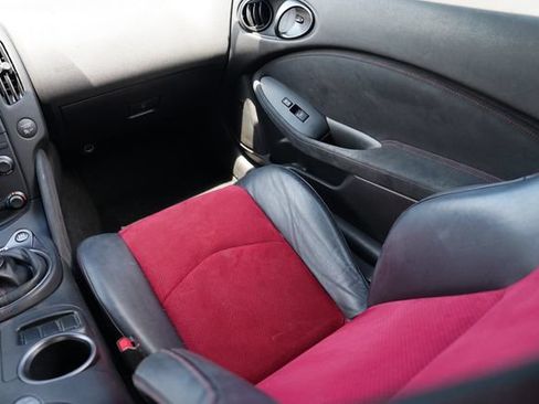 Used 2015 Nissan 370Z NISMO RWD image 20
