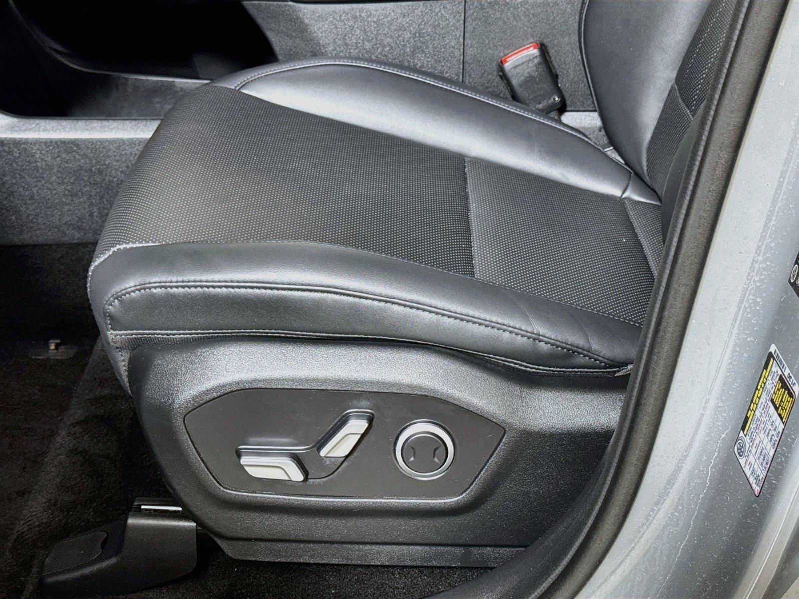Used 2026 Hyundai Santa Fe SEL FWD image 17