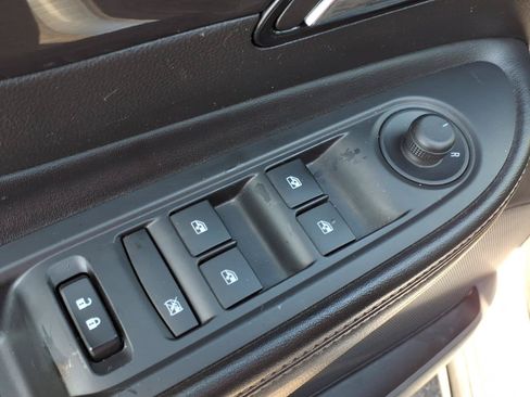 Used 2019 Buick Encore Preferred AWD/4WD image 12