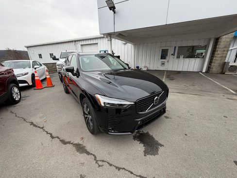 Used 2024 Volvo XC60 B5 Plus image 5