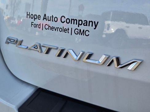 New 2026 Ford Explorer Platinum image 6